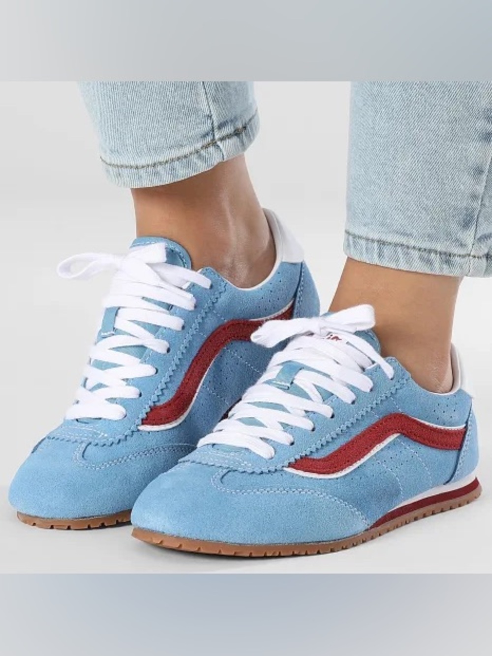 Vans Super Lowpro Shoe
Lifestyle, Lightweight Cushioning, Vintage Trainer Blue